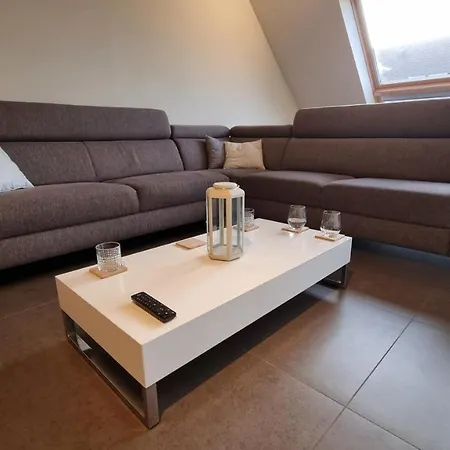 דירה Sans Souci Superior - Ruim, Lichtrijk Met Prive Parking ניופורט