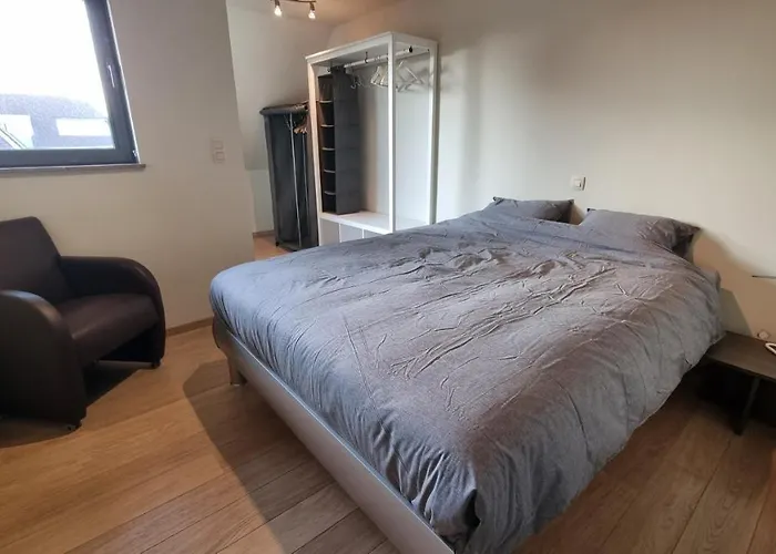 דירה Sans Souci Superior - Ruim, Lichtrijk Met Prive Parking *