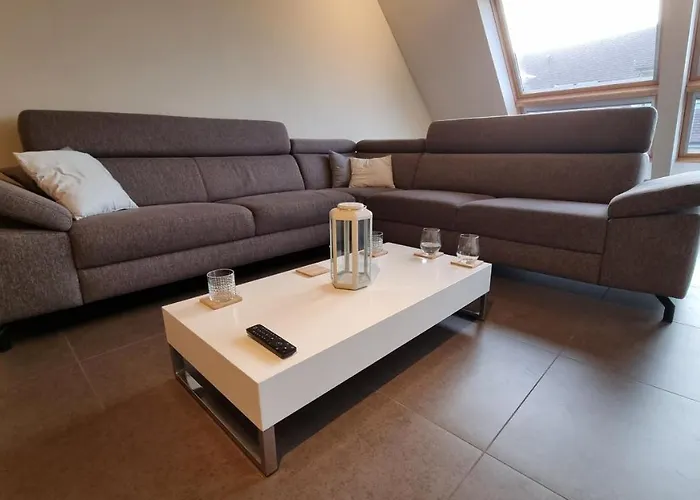 דירה Sans Souci Superior - Ruim, Lichtrijk Met Prive Parking ניופורט